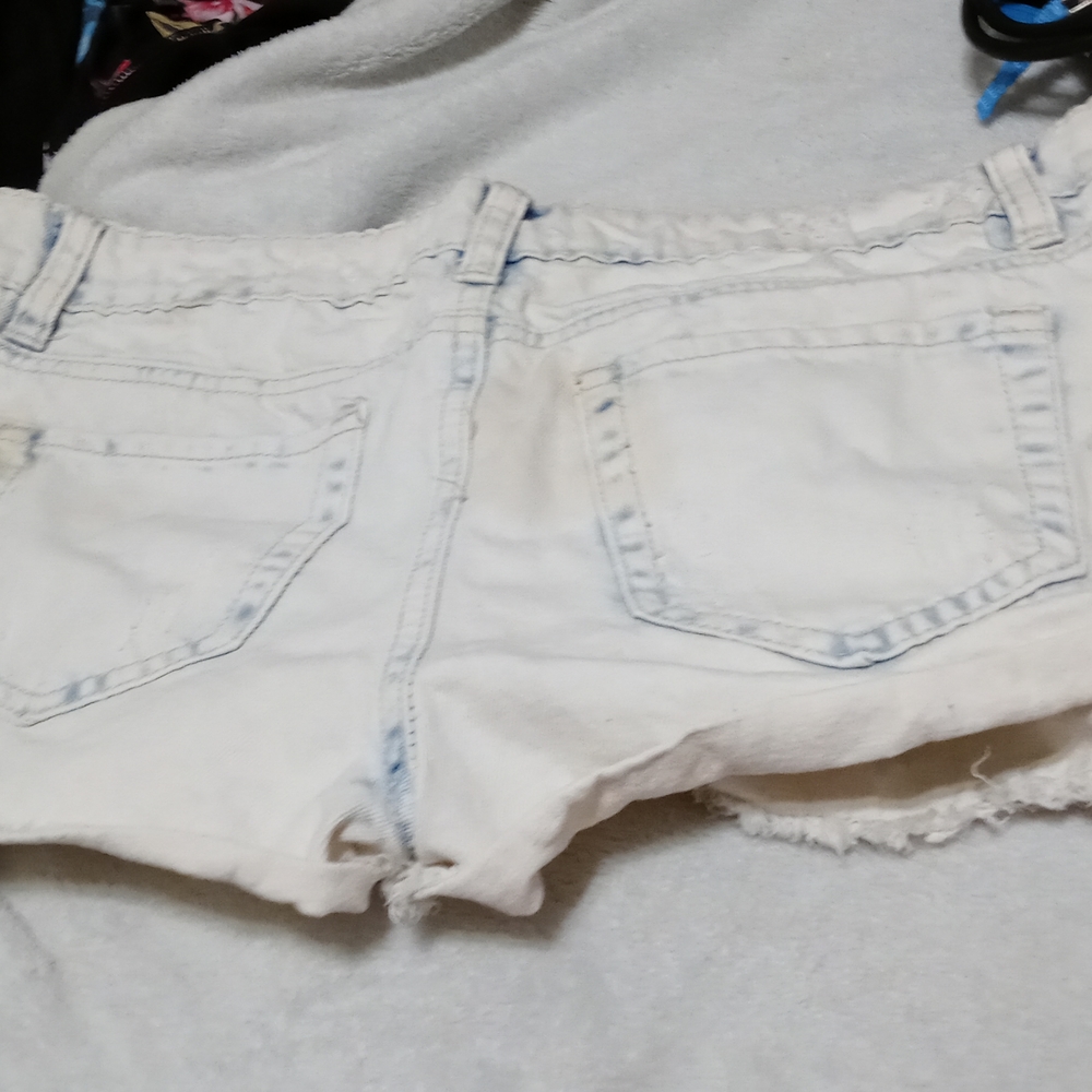 Shorts - Picture 2 of 2